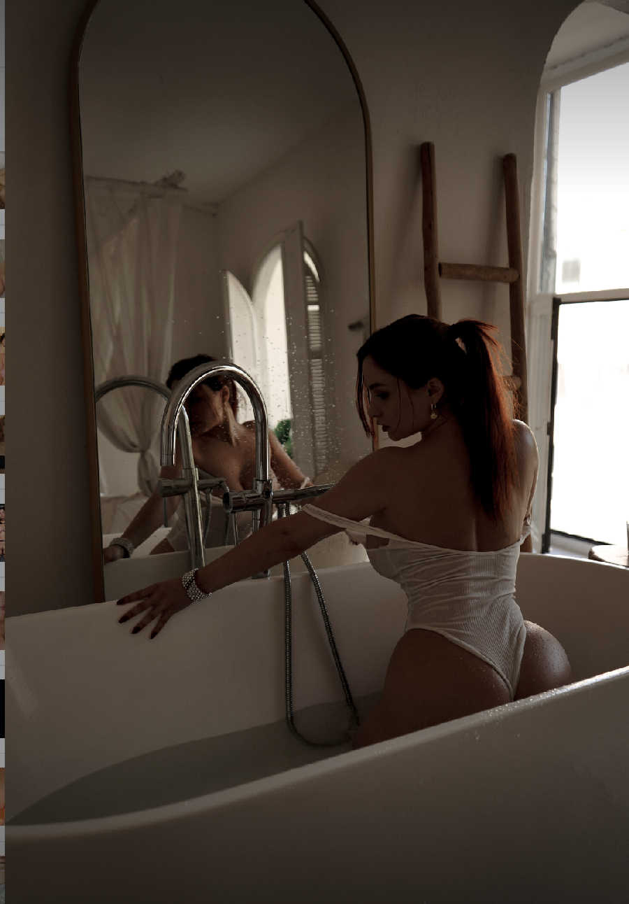 A playful frame from Miranda Faith nude — online in Hangzhou