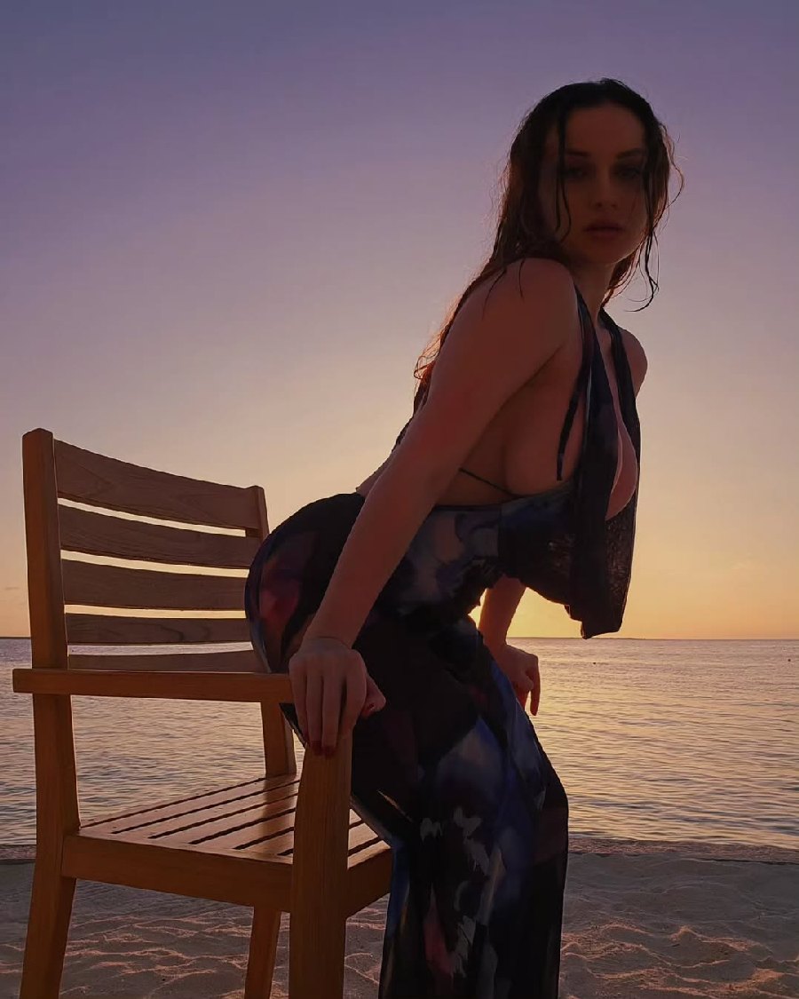 Sexy girl Miranda Faith nude in Hangzhou