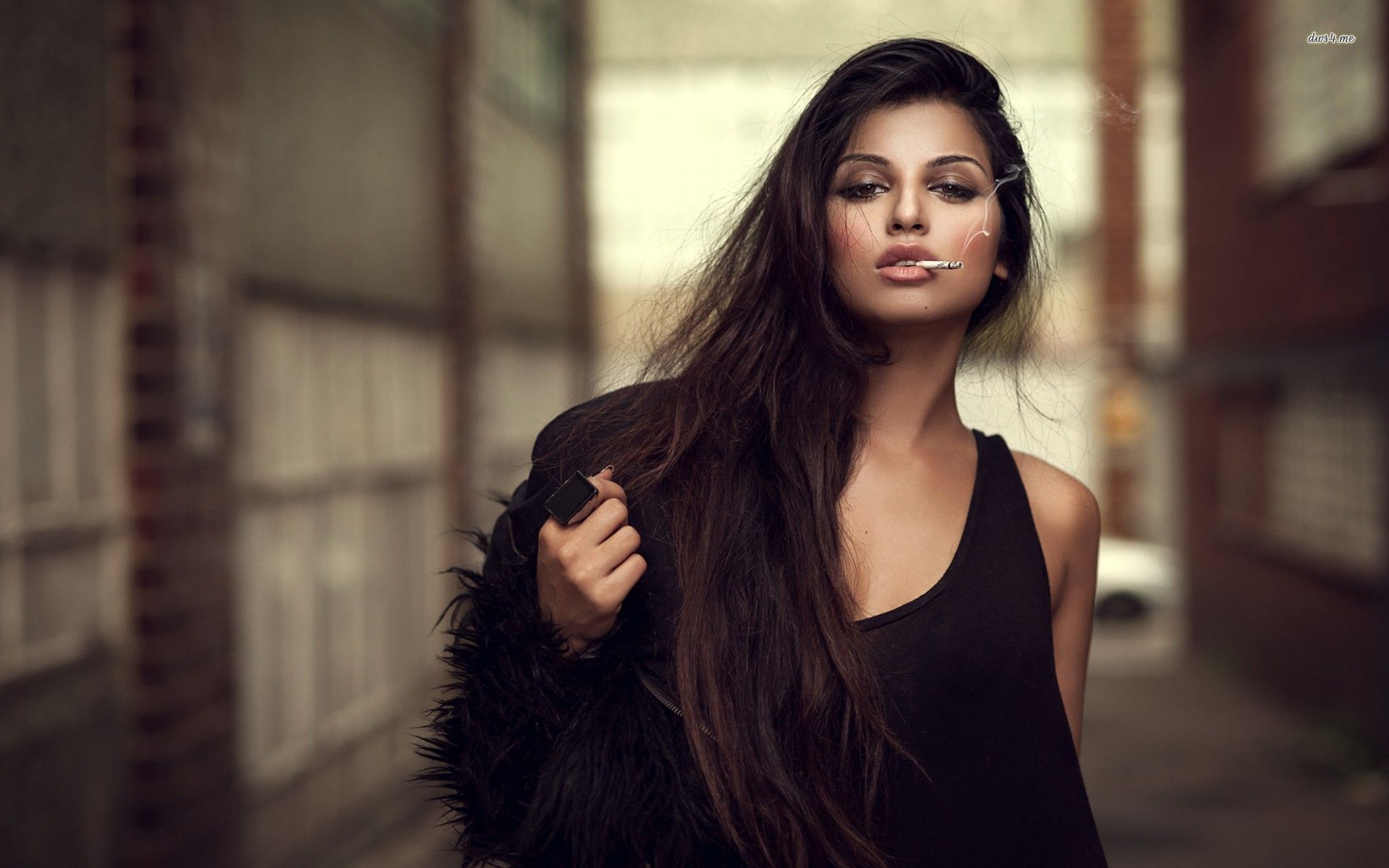 A playful frame from Sassy girls — online in Hangzhou