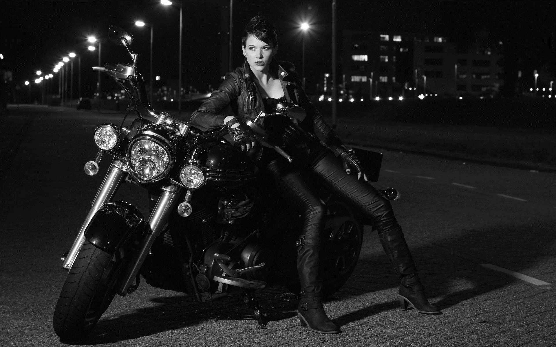 Photo Beautiful girls and motorcycles in Hangzhou