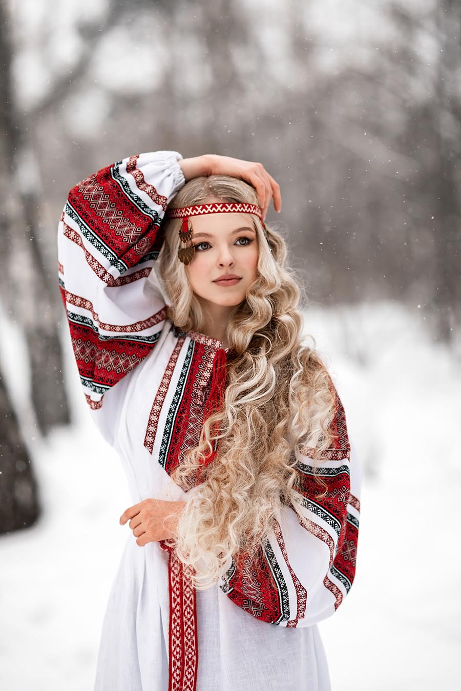 Slavic girls’s look of the day — catch her live in Hangzhou