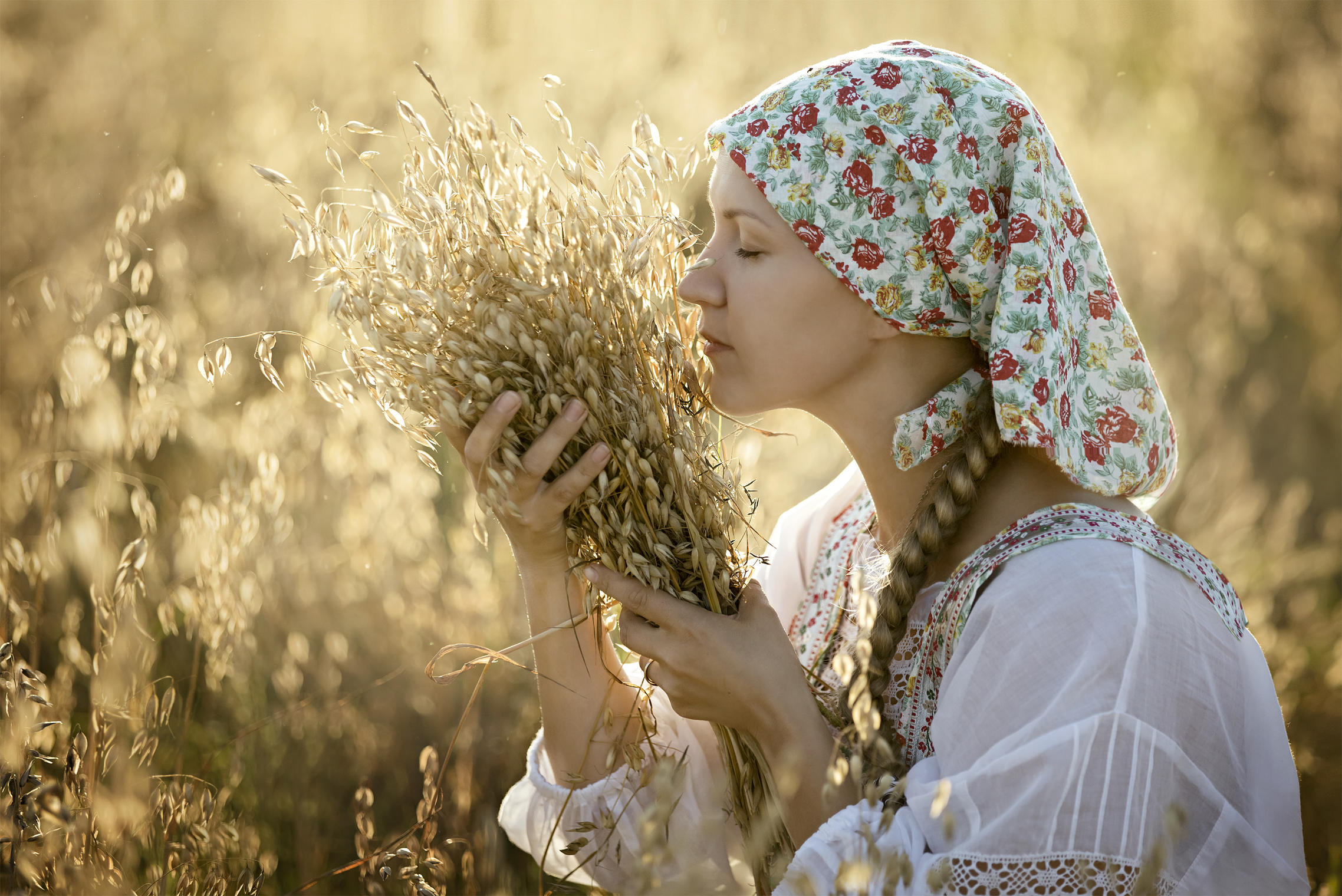 Photo Women in Slavic costumes in Hangzhou