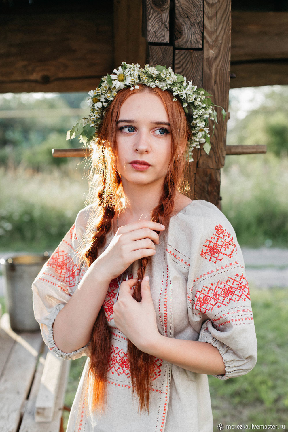 A playful frame from Girls in Slavic costumes — online in Hangzhou