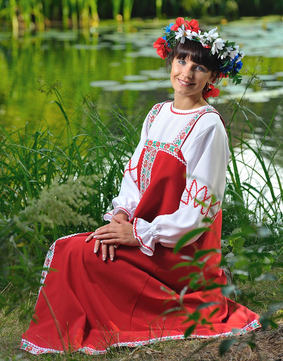 Beautiful girl Girls in Slavic costumes in Hangzhou